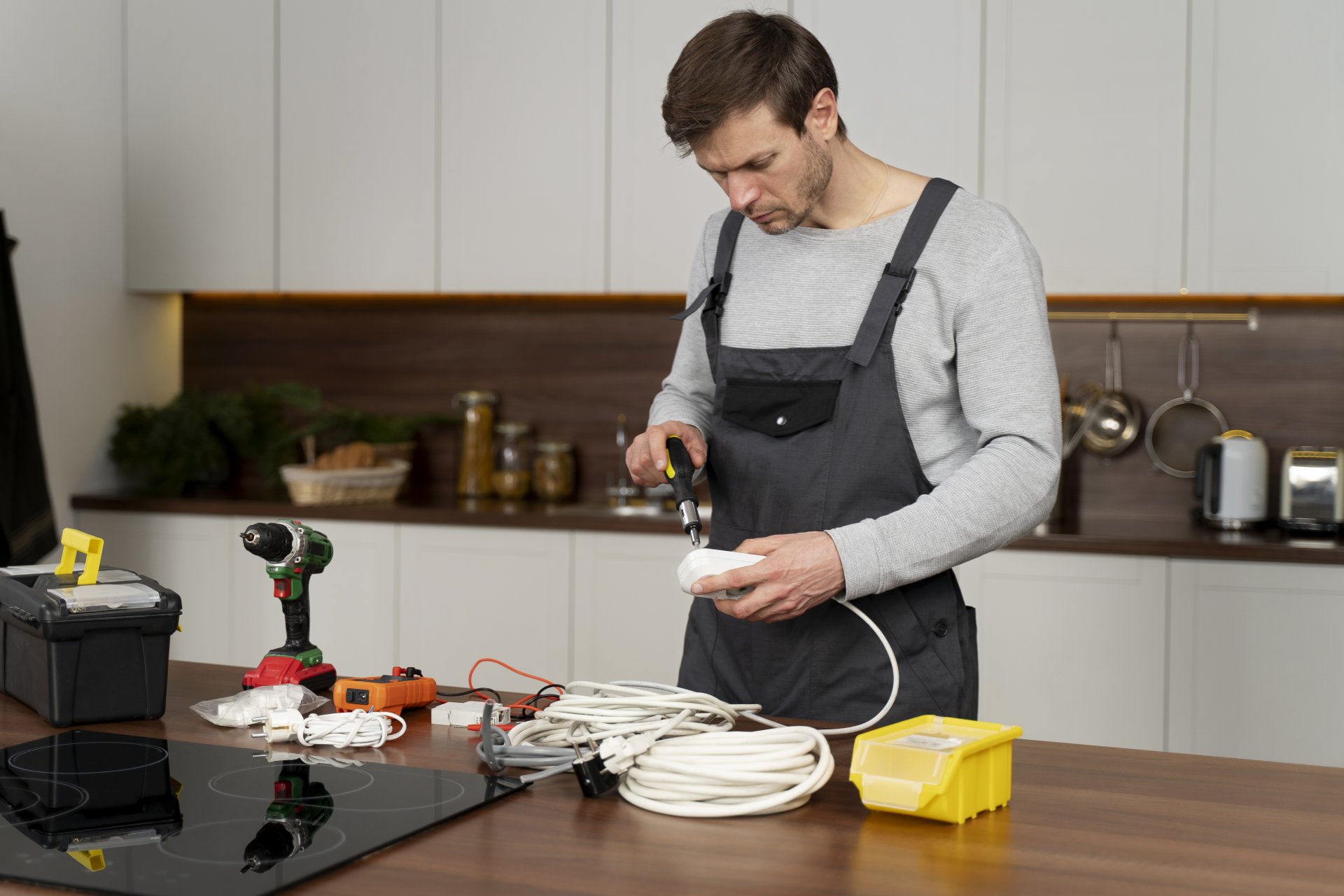 Inspecting oven fan motor for damage - common failure point