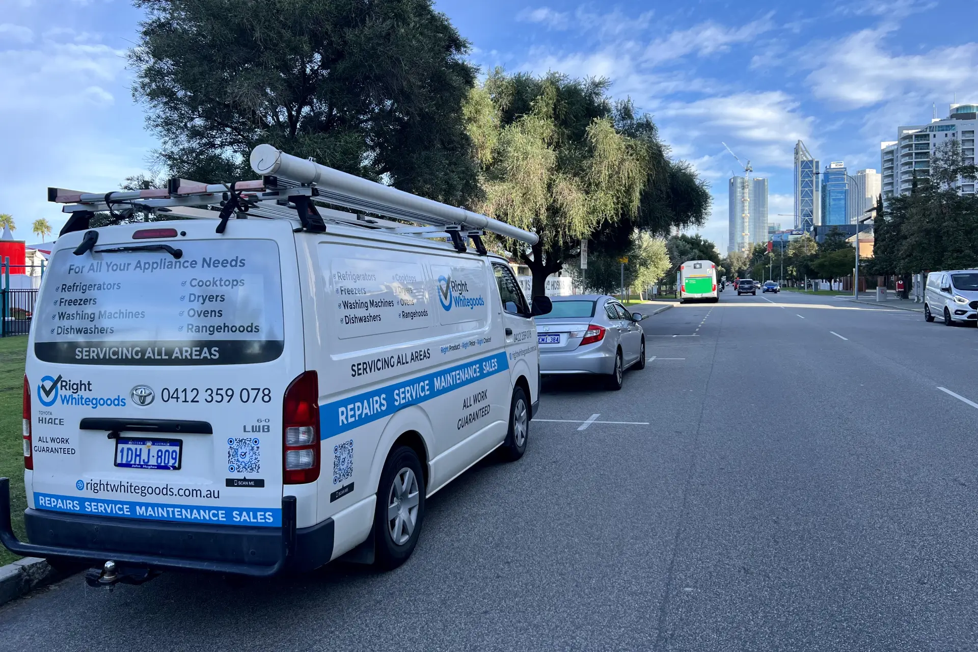 Professional microwave repair technician in Perth